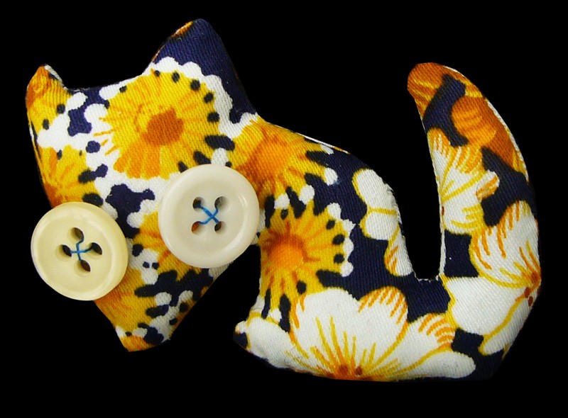 tiziana b. buttoneye